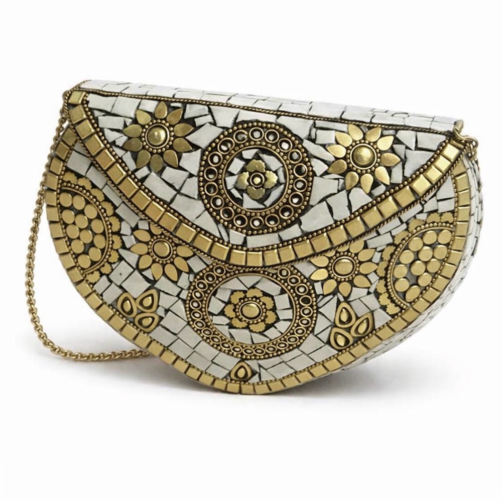 NWT Antik Kraft Gold & White Beaded
Clutch/crossbody